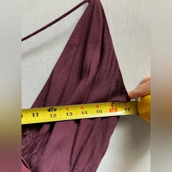 Tobi burgundy wine adjustable strap romper Sz S - Picture 11 of 11